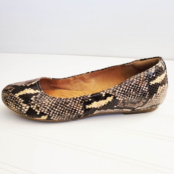 Clarks Shoes - Clarks Indigo Shoes Womens Size 7.5 Faux Snakeskin Ballet Flats Round Toe